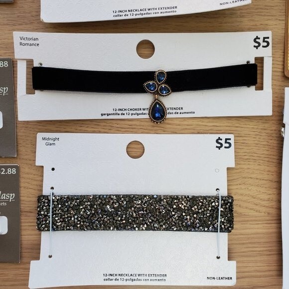 NEW Costume Jewelry Set - Picture 5 of 8